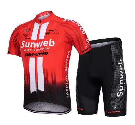 儿童轮滑服极客狮速干透气速滑服