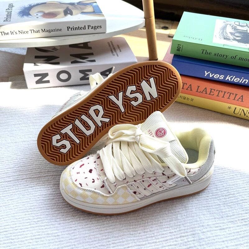 小众蔓越莓面包鞋女ins学生小白鞋2026春季新款百搭休闲平底板鞋