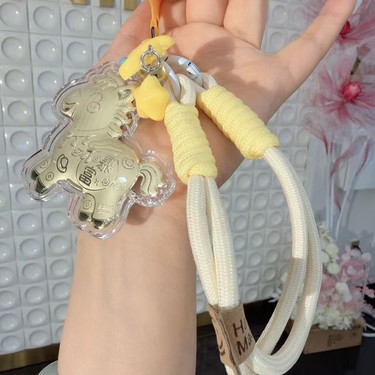 “有钱马”珍珠手机挂件“奶黄” 2631H00DY