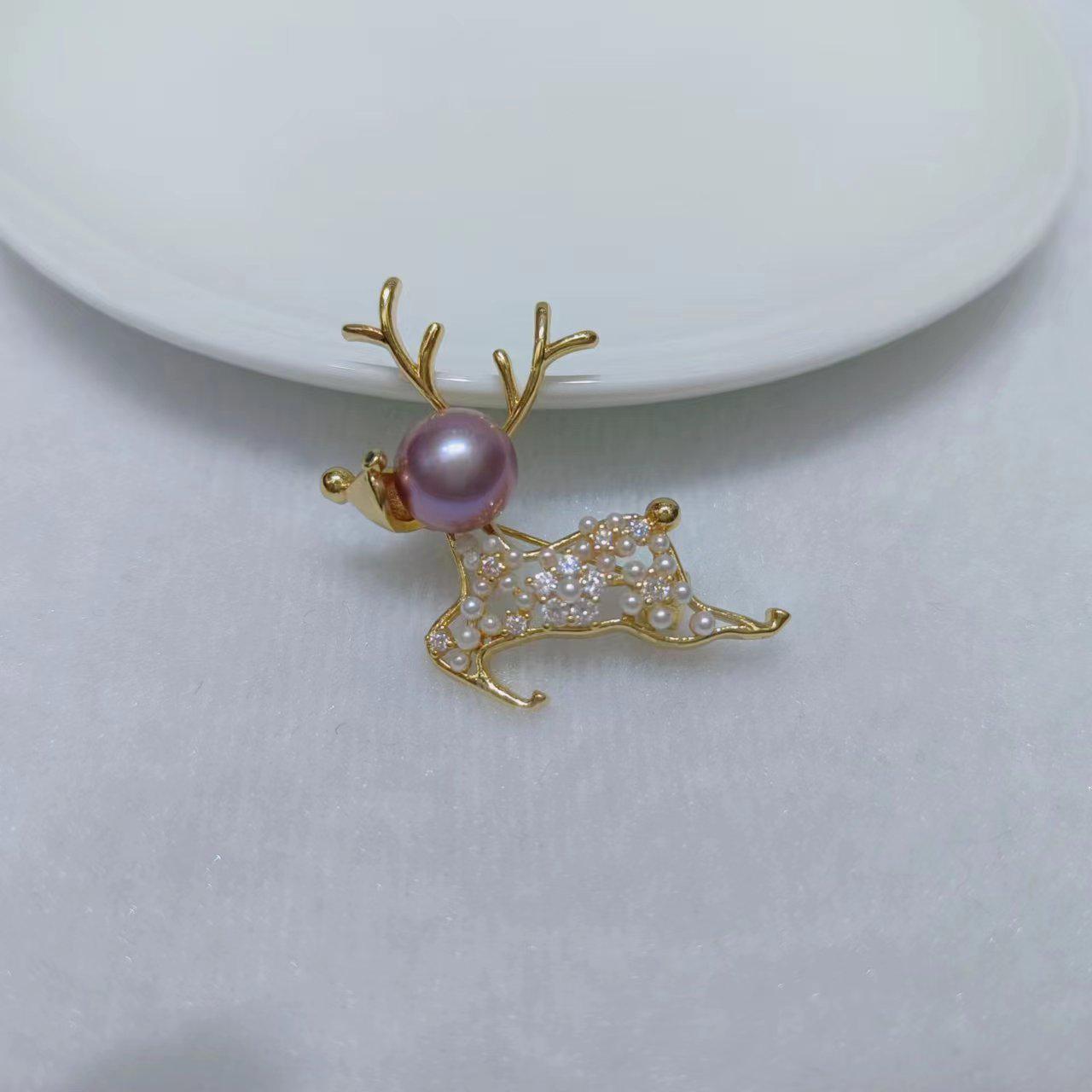 “小鹿” 珍珠胸针  9mm 360H000DY