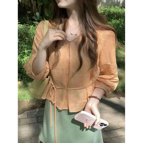 张羞羞橘色苎麻V领绑带衬衫