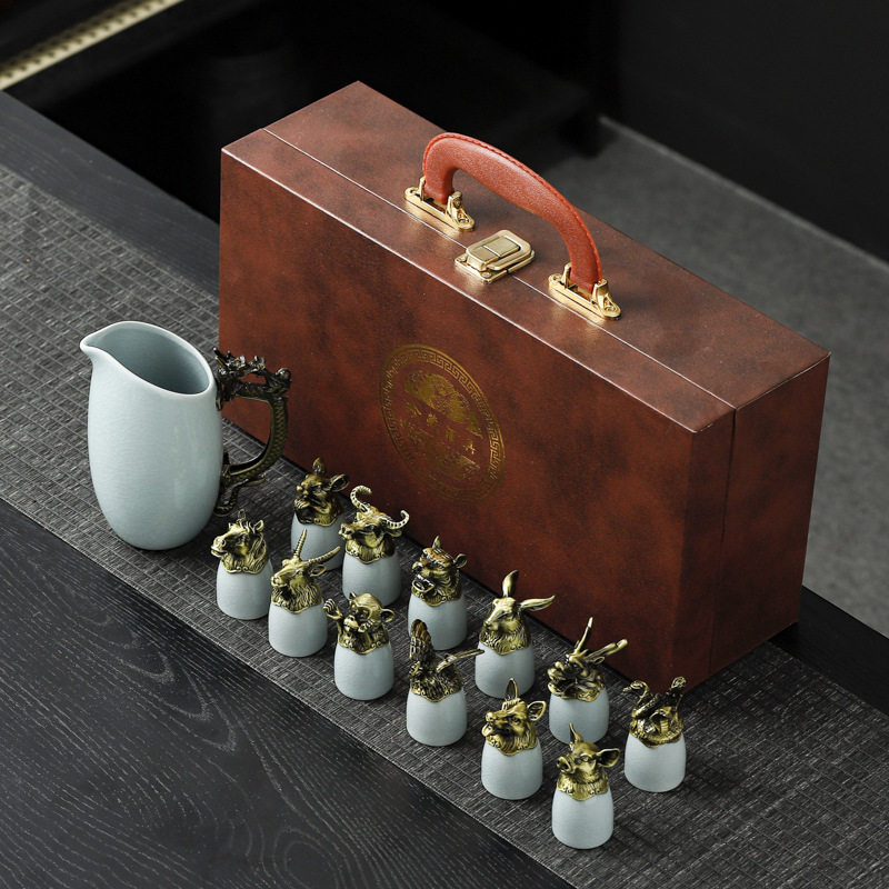 陶瓷十二生肖白酒杯分酒器套装中式兽首哥窑酒具家用高档小酒杯