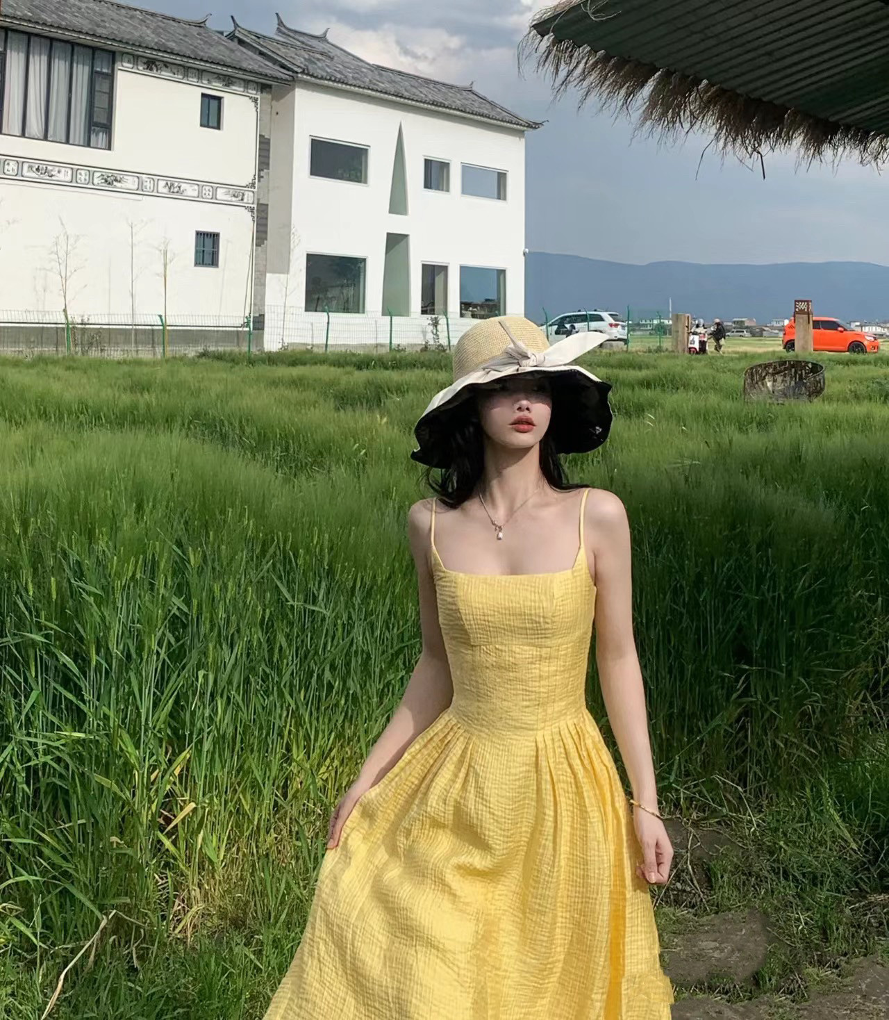 清不退不换小众别致黄色露背绑带吊带海边度假长裙收腰及踝沙滩裙