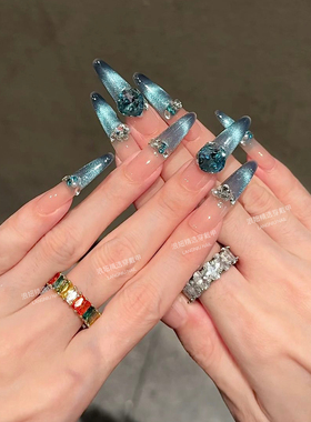 浪妞穿戴甲片裸色渐变蓝色微笑猫眼珍珠小碎钻天鹅蓝方钻柏林学院