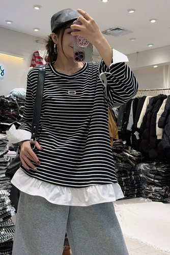 妃儿红5026冬加大码卫衣女 撞色条纹长袖T恤荷叶边圆领内搭打底衫