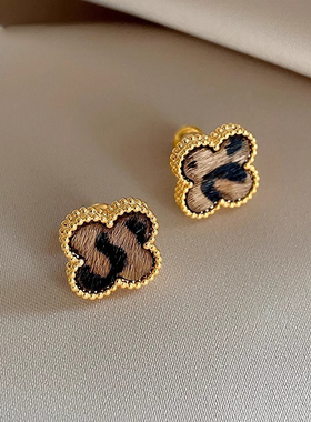 Loga.Py 秋冬豹纹小花耳钉ins个性玳瑁色小巧通勤耳环耳饰925银针