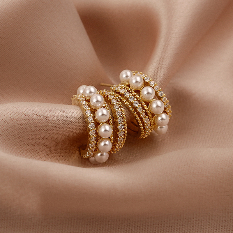 弧形微镶钻珍珠个性耳饰