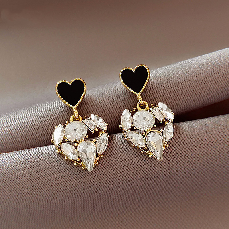 Loga.Py 水钻爱心耳环2024年新款潮超闪气质轻奢耳钉女小众耳饰品