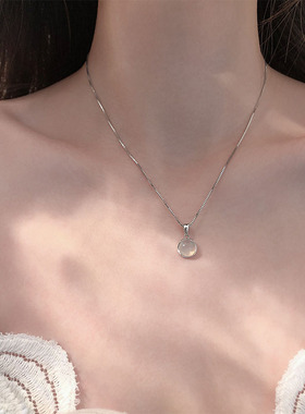 Loga Py 白玉髓吊坠项链设计感小众女锁骨链百搭简约2024年新款夏