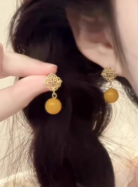 Loga.Py 新中式国风黄蜜蜡玉石耳钉2025新款爆款气质小众独特耳坠