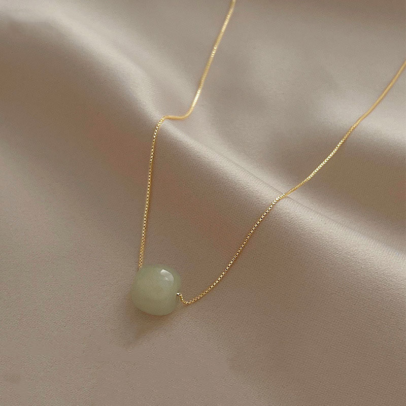 气质吊坠项链女2022年新款