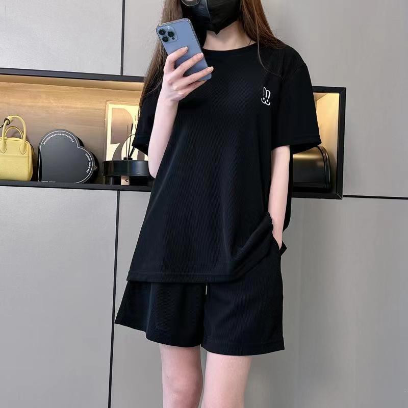 2025年夏季新款时尚宽松短袖T恤套装女阔腿短裤休闲运动服两件套