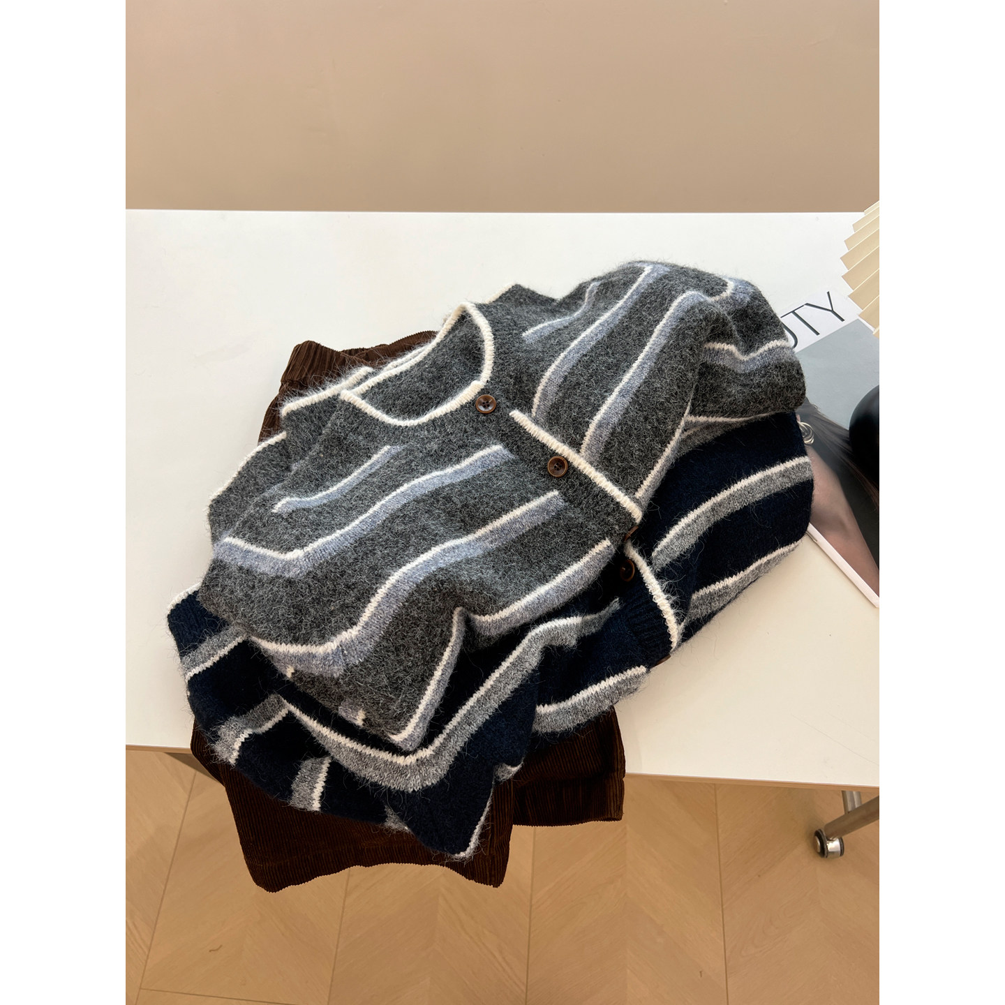 百搭复古条纹撞色圆领纽扣开衫毛衣女宽松慵懒小众减龄学生针织衫,女装/女士精品,毛衣,淘宝优惠券,粉丝福利购,淘宝优惠卷