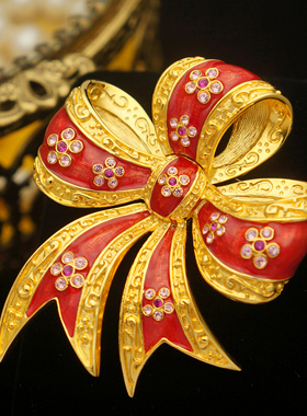 Joan Rivers 法式缎面蝴蝶结珐琅胸针｜Amy Vintage西洋古董首饰