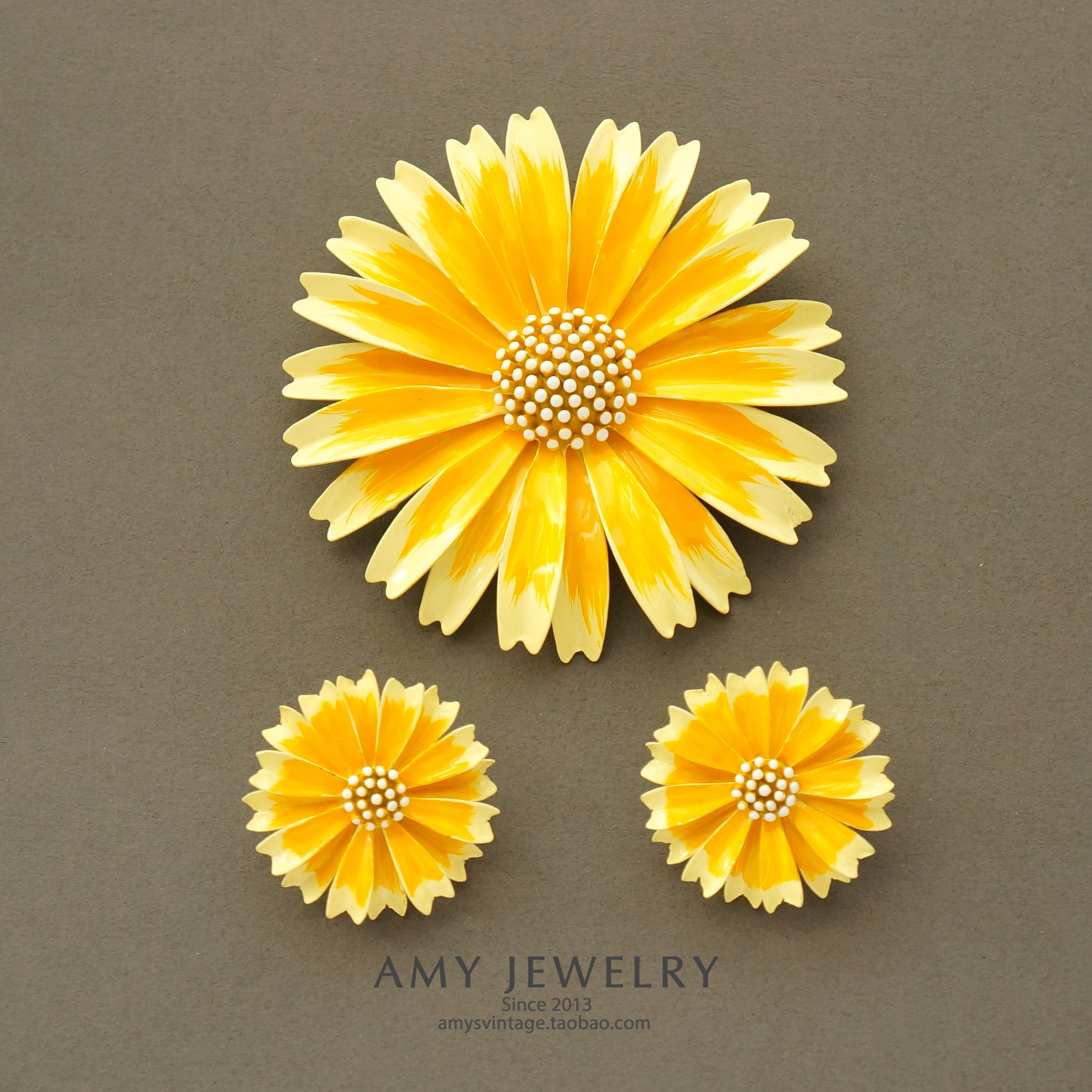 TRIFARI翠法丽胸针耳夹套装