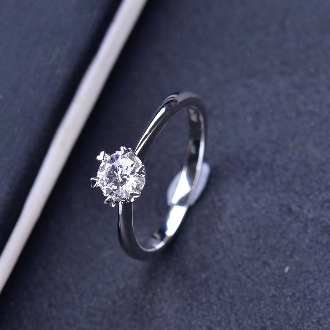 直臂雪花 正品莫桑石钻戒爱心六爪AU750定制18K铂金求婚结婚情侣