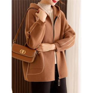 中年妈妈双面呢外套洋气高贵毛呢上衣中老年女士连帽短款呢子大衣