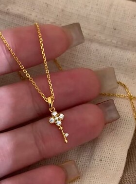 纯银S925轻奢风四叶草小钥匙项链小众花瓣闪钻精致网红锁骨链女