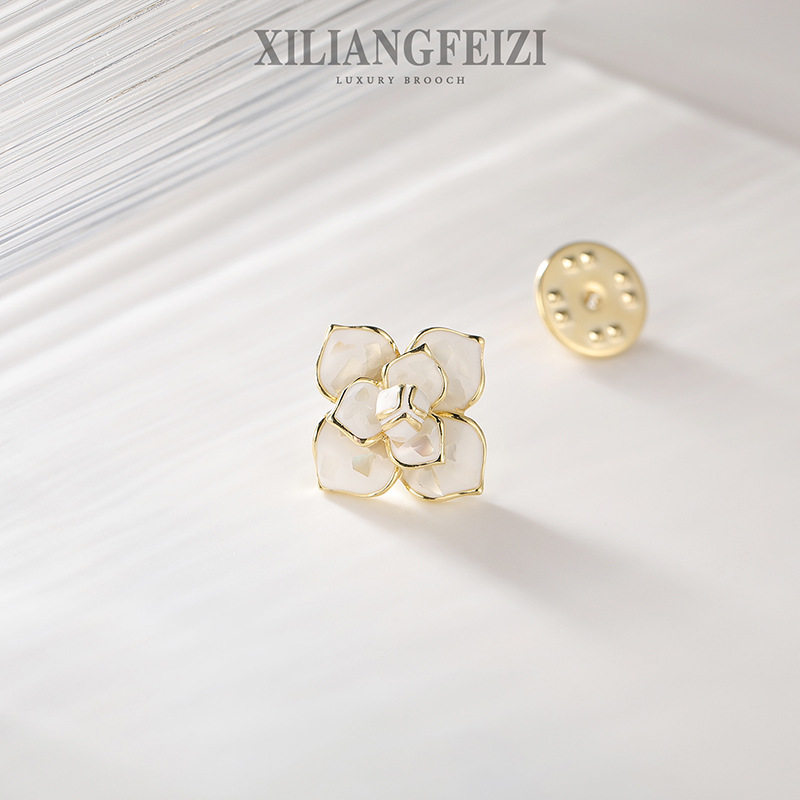 西凉妃子 韩版高级小香风山茶花胸针画油花卉领针防走光配饰别针,饰品/流行首饰/时尚饰品新,胸针,淘宝优惠券,粉丝福利购,淘宝优惠卷