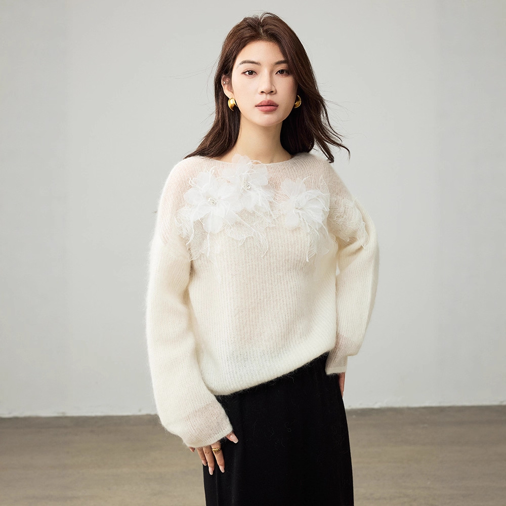 花朵钉珠马海毛休闲毛衣