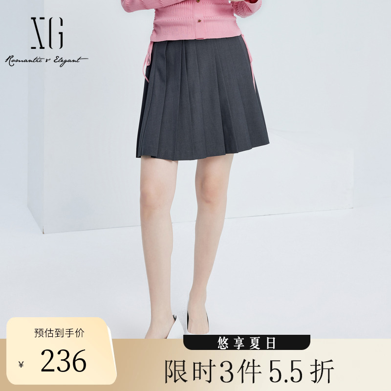 XG雪歌灰色百搭减龄百褶半身裙时尚秋季新款字母标签设计短裙女装