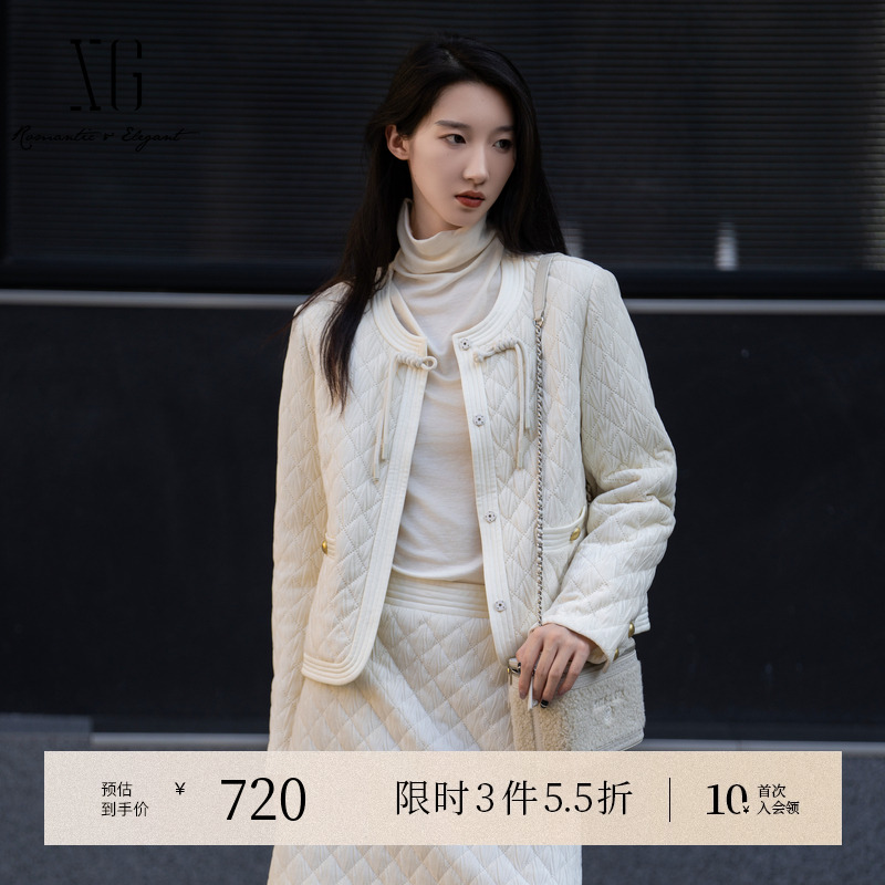 XG雪歌米白色短款鸭绒羽绒服2025冬季新款盘扣设计长袖保暖外套女