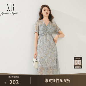 XG雪歌复古碎花高腰短袖连衣裙时尚夏季新款V领垂感薄款a字裙子女