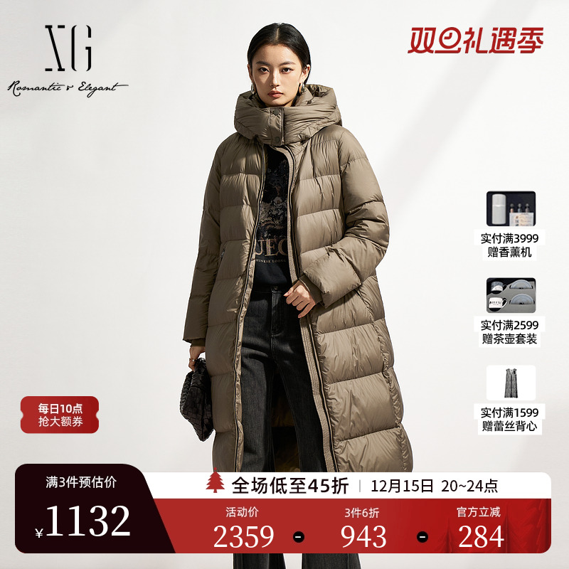 XG雪歌长款设计天鹅绒羽绒服2025冬季新款军绿色连帽设计外套女装