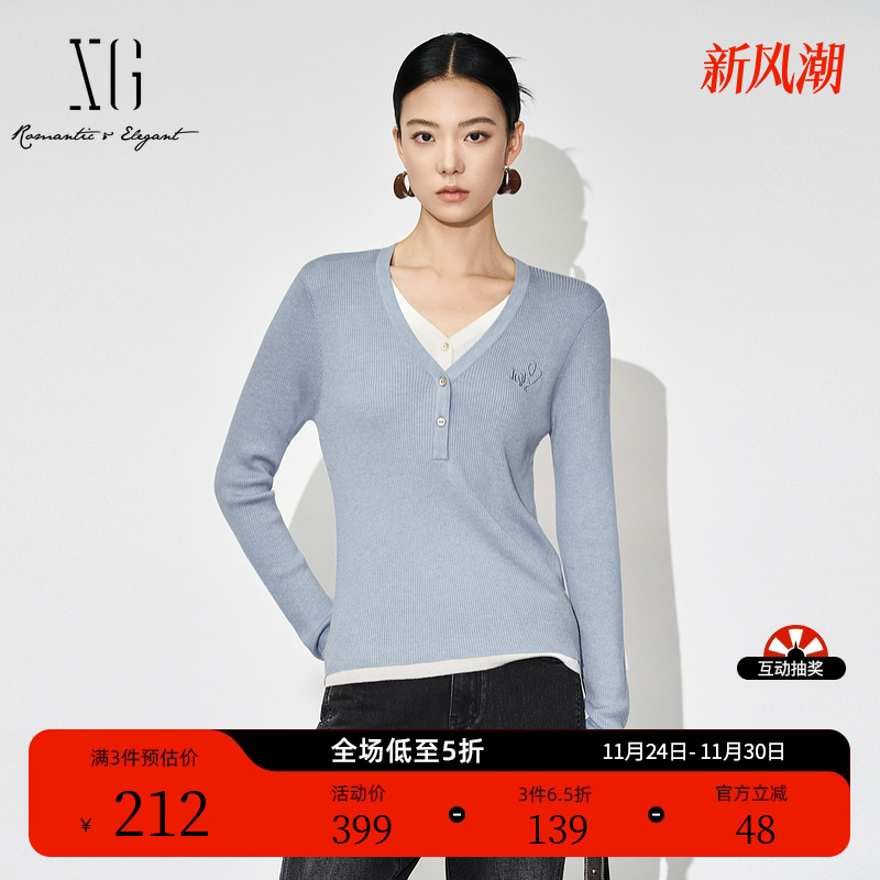 XG雪歌字母绣花长袖毛针织衫时尚冬季新款浅蓝色绵羊毛套头毛衫女