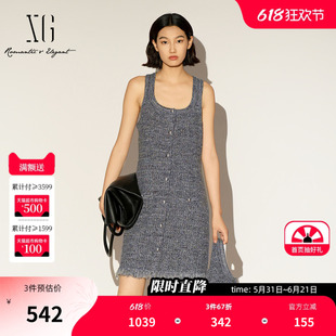 XG雪歌深灰色无袖设计连衣裙2026春季新款通勤风简约针织中长裙女