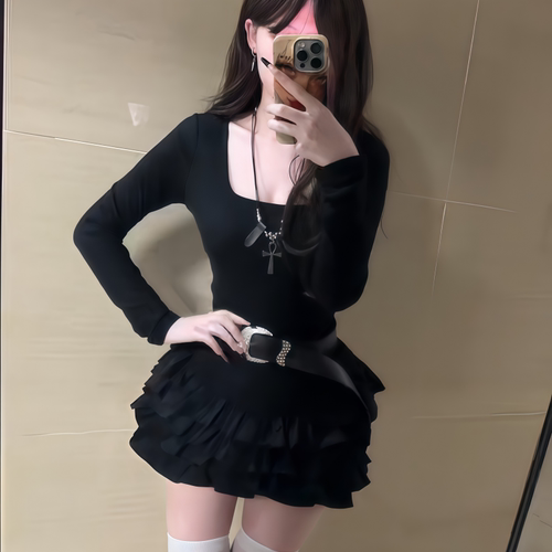 辣妹黑色收腰连衣裙显瘦蓬蓬短裙
