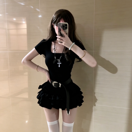 iqcq气球熊纯欲辣妹黑色收腰连衣裙女修身显瘦荷叶边蛋糕蓬蓬短裙