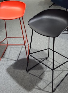 ADIO经典时尚设计黑尔吧椅 铁丝脚黑尔椅 热销北欧黑色PP吧椅