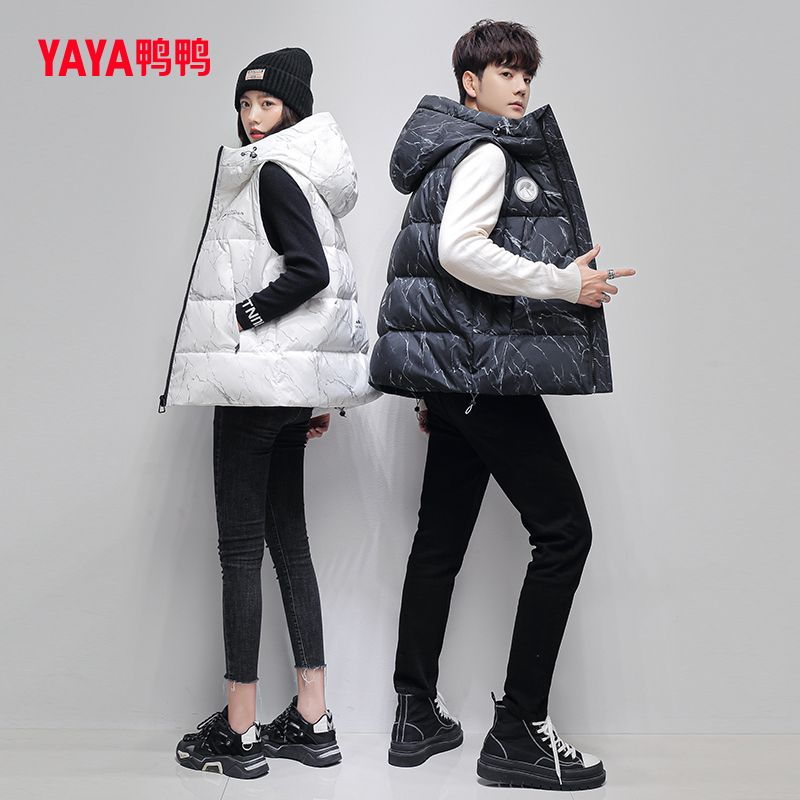 鸭鸭情侣款轻薄连帽短款羽绒马夹