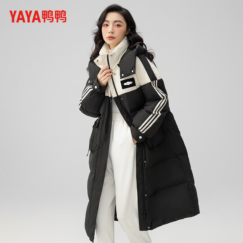 鸭鸭长款羽绒服休闲连帽撞色外套