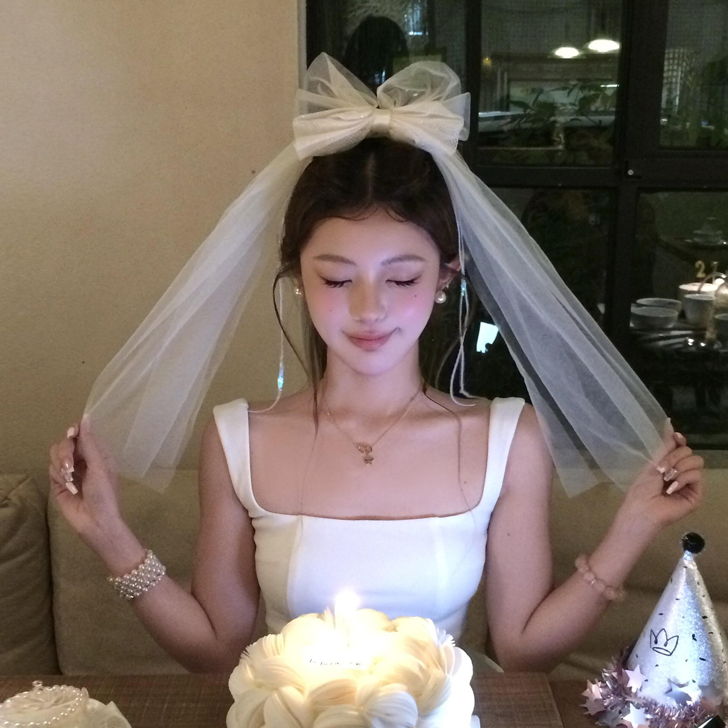 白色头纱蓬蓬纱蝴蝶结发夹生日皇冠拍照道具发饰订婚结婚新娘头饰