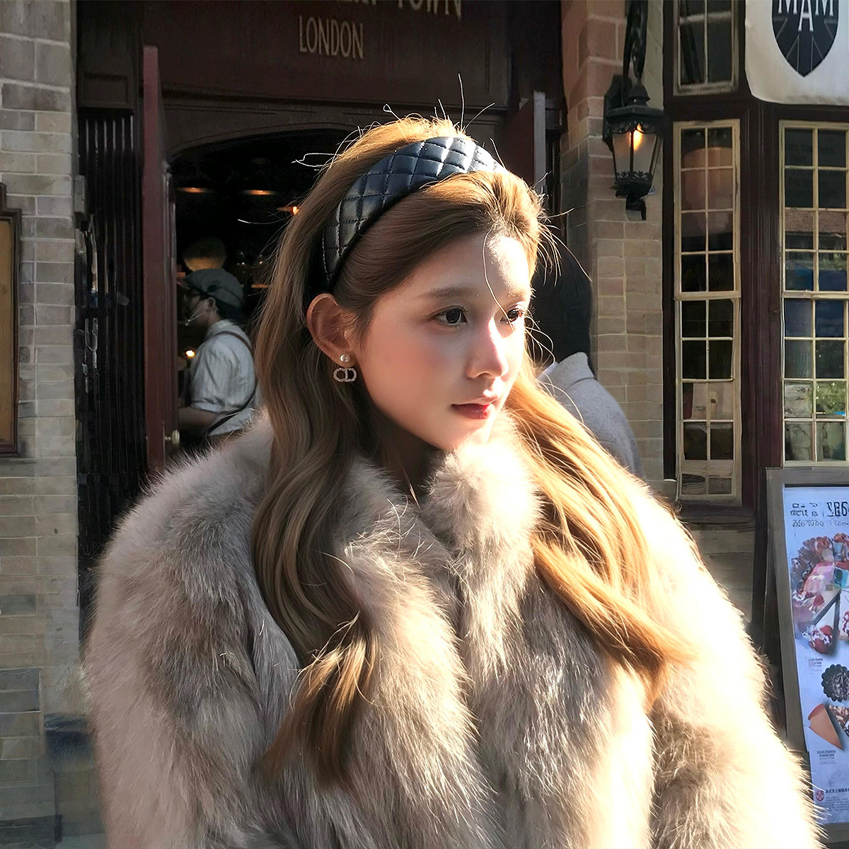 钟楚曦同款黑色格纹皮发箍小香风气质法式头饰宽边高颅顶头箍日常