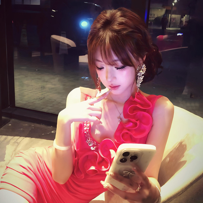 韩剧女主古早感水钻花朵耳环小妈感气质长款镶钻耳钉千金晚宴耳饰