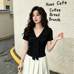 法式设计感V领蝴蝶结短袖T恤女夏季新款小众洋气修身显瘦黑色上衣