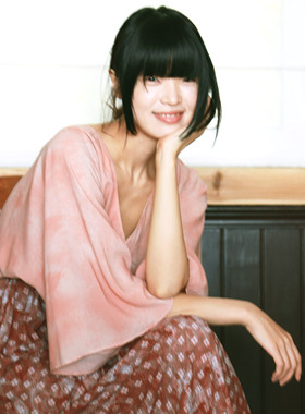 YANN M 原创设计粉色复古印花拼接新中式V领连衣裙宽松氛围直袖女