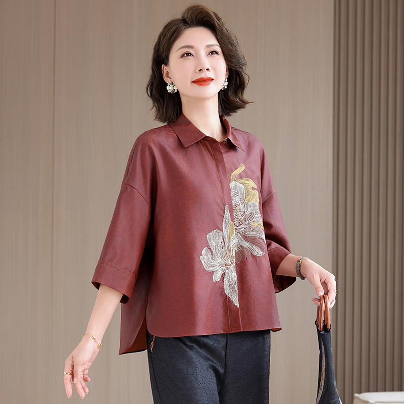 2025年初秋新款刺绣短外套女妈妈