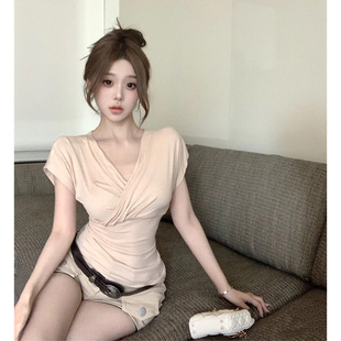 韩版冷淡系交叉v领短袖t恤女2025夏季新款轻熟风独特超好看小上衣