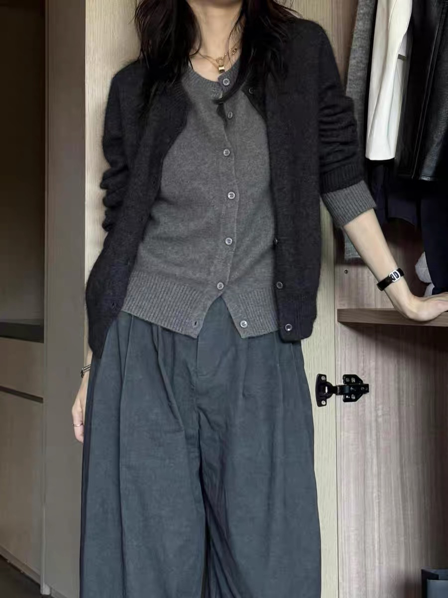 韩系慵懒风灰色假两件针织开衫女秋冬内搭毛衣外套设计感拼接上衣