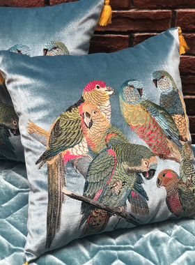 美式轻奢抱枕真皮沙发绣花腰枕现代样板间靠包欧式床头墨绿色靠垫