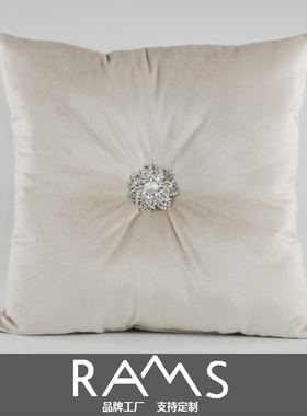 现代简约样板房皮沙发靠垫欧式轻奢软装靠枕北欧纯色装饰抱枕含芯
