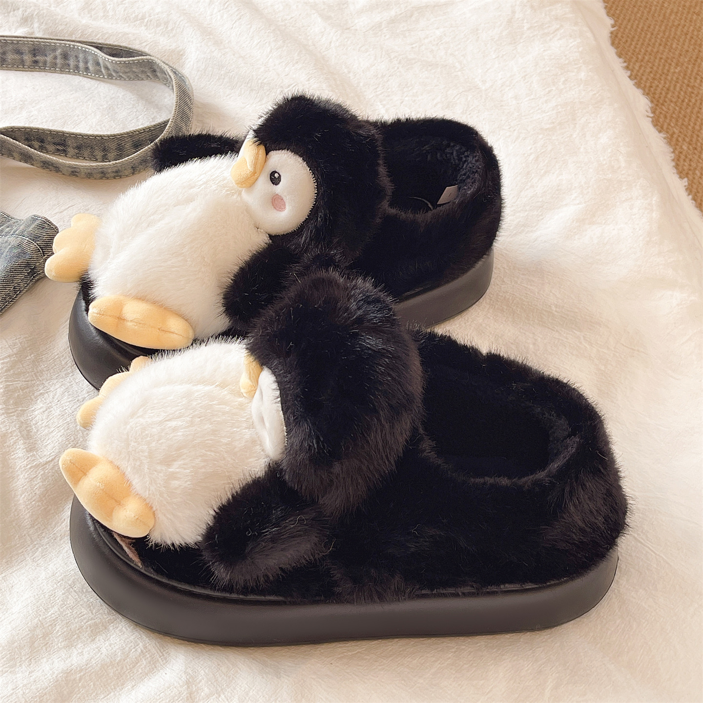 可爱企鹅棉拖鞋女冬季室内居家厚底防滑月子保暖毛绒包跟棉鞋外穿