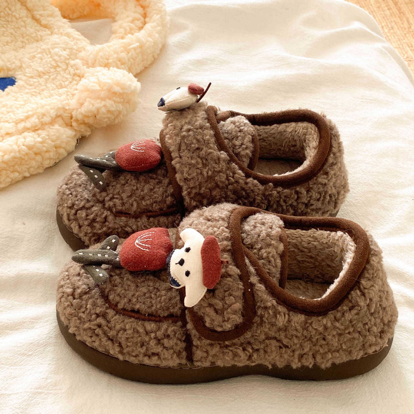 可爱玫瑰小狗棉拖鞋女冬季2025新款居家室内加绒月子保暖包跟棉鞋