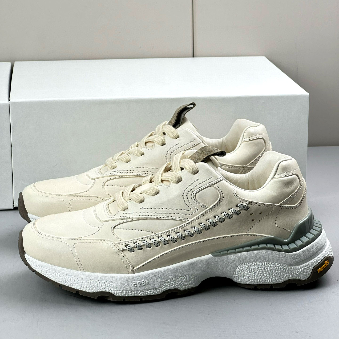 高定轻奢男士休闲鞋真皮透气厚底增高老爹鞋拼色慢跑运动鞋旅游鞋