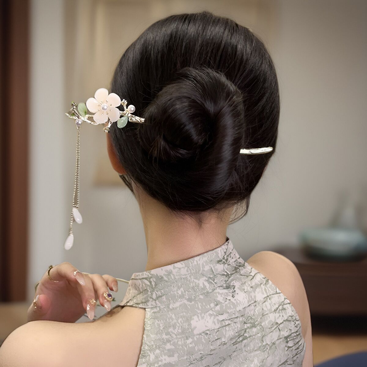 玉兰花流苏旗袍发饰国风
