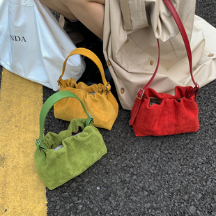 2025新款 糖果色手提包包女式 小众设计斜挎包迷你多巴胺褶皱云朵包